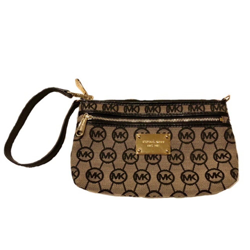 Micheal Kors large wristlet